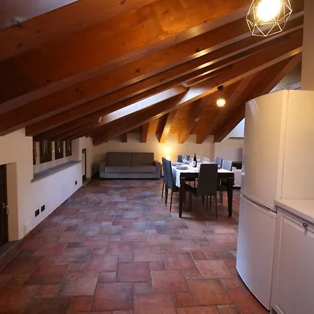 Attico Dell'aquila Апартаменты Брюссон